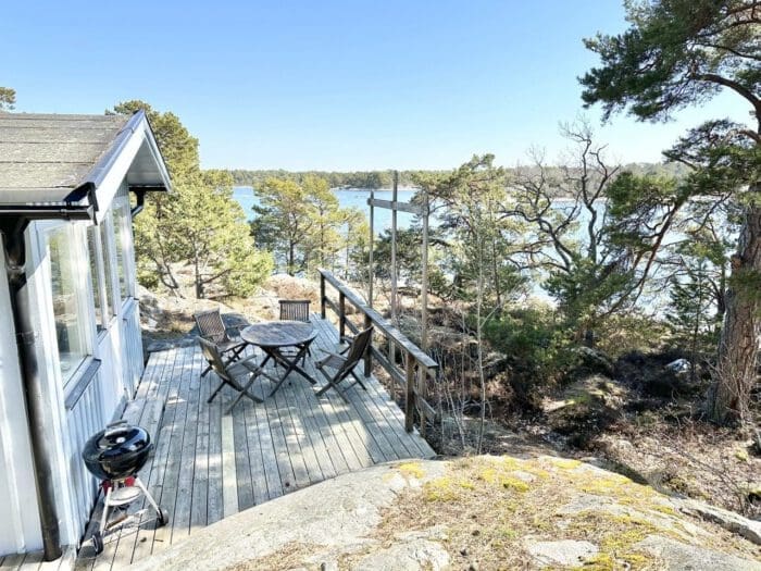 Gråmössa trädäck utsikt