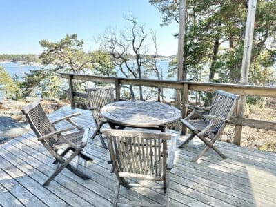 Gråmössa altan ute Idöborg