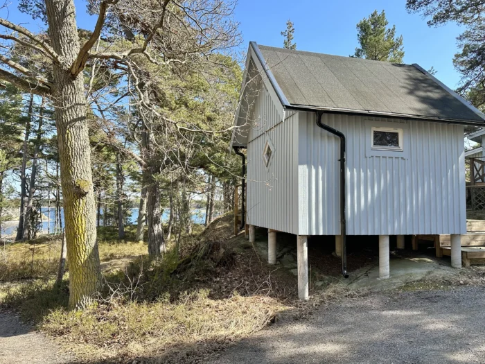 Stuga Kuben på Idöborg i Stockholms skärgård